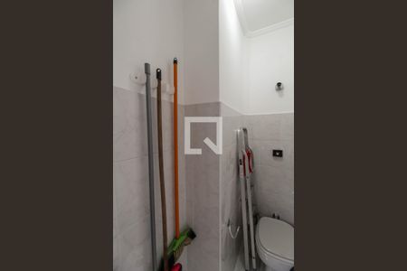 Apartamento à venda com 170m², 3 quartos e 1 vaga Apartamento à venda com 170m², 3 quartos e 1 vagaBanheiro de serviço