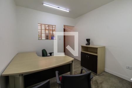 Apartamento à venda com 170m², 3 quartos e 1 vaga Apartamento à venda com 170m², 3 quartos e 1 vagaSala de Reunião