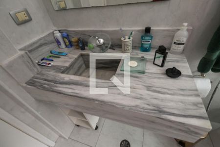 Apartamento à venda com 170m², 3 quartos e 1 vaga Apartamento à venda com 170m², 3 quartos e 1 vagaBanheiro