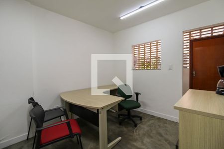 Apartamento à venda com 170m², 3 quartos e 1 vaga Apartamento à venda com 170m², 3 quartos e 1 vagaSala de Reunião