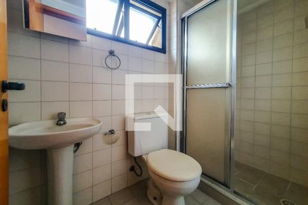 Banheiro de kitnet/studio para alugar com 1 quarto, 31m² em Vila São José, São Paulo