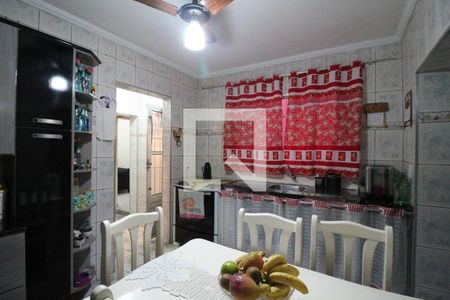 Casa à venda com 90m², 3 quartos e 2 vagasCozinha