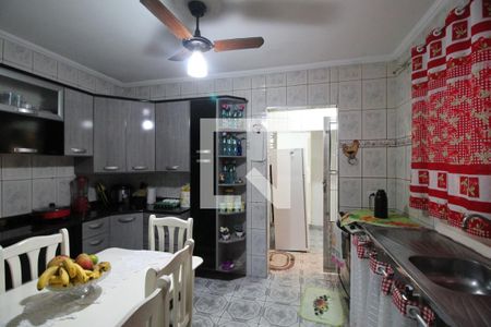 Casa à venda com 90m², 3 quartos e 2 vagasCozinha