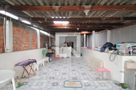Casa à venda com 90m², 3 quartos e 2 vagasQuintal