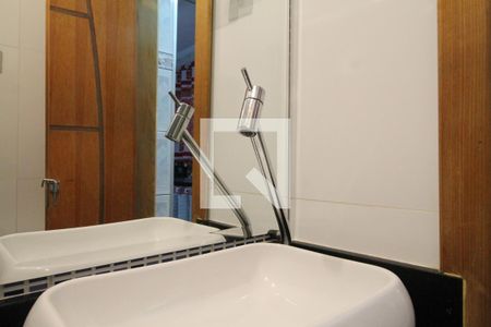 Casa à venda com 90m², 3 quartos e 2 vagasBanheiro Social