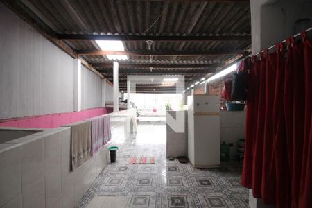 Casa à venda com 90m², 3 quartos e 2 vagasQuintal