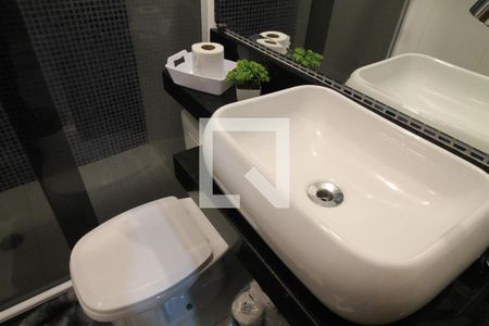 Casa à venda com 90m², 3 quartos e 2 vagasBanheiro Social