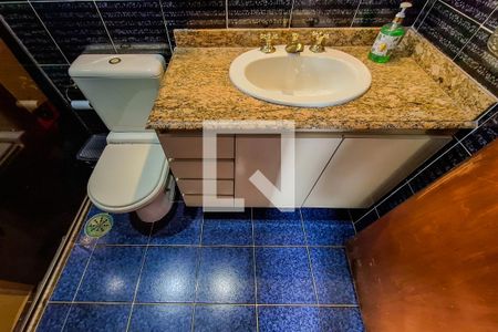 Apartamento à venda com 175m², 4 quartos e 3 vagasBanheiro quarto 1 suite