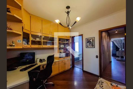 Apartamento à venda com 175m², 4 quartos e 3 vagasEscritório