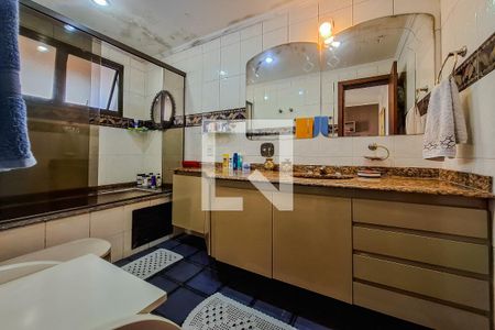 Apartamento à venda com 175m², 4 quartos e 3 vagasBanheiro quarto 3 suite