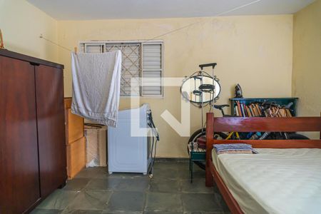 Casa à venda com 380m², 4 quartos e 4 vagasQuarto de Serviço