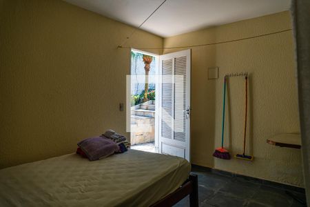 Casa à venda com 380m², 4 quartos e 4 vagasQuarto de Serviço