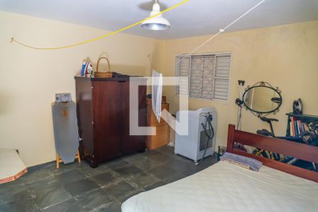 Casa à venda com 380m², 4 quartos e 4 vagasQuarto de Serviço