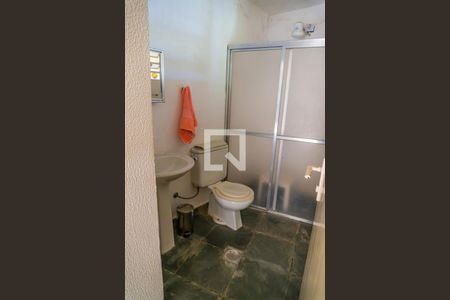 Casa à venda com 380m², 4 quartos e 4 vagasBanheiro de serviço