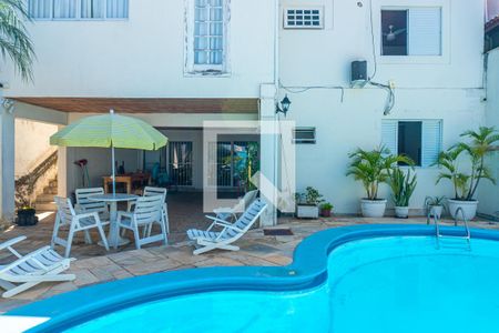 Casa à venda com 380m², 4 quartos e 4 vagasPiscina