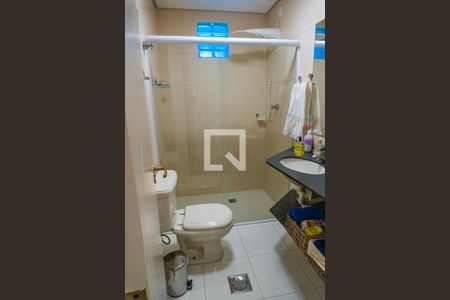 Casa à venda com 380m², 4 quartos e 4 vagasBanheiro Social