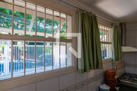 Casa à venda com 380m², 4 quartos e 4 vagasCozinha