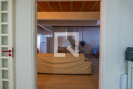 Casa à venda com 380m², 4 quartos e 4 vagasEscritório