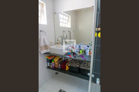 Casa à venda com 380m², 4 quartos e 4 vagasBanheiro da Suíte 1