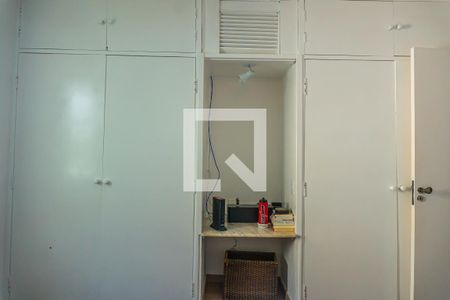 Casa à venda com 380m², 4 quartos e 4 vagasQuarto 2