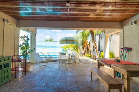 Casa à venda com 380m², 4 quartos e 4 vagasQuintal