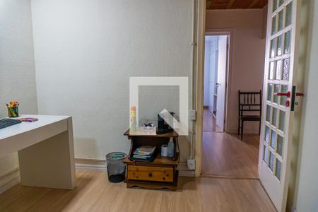 Casa à venda com 380m², 4 quartos e 4 vagasEscritório