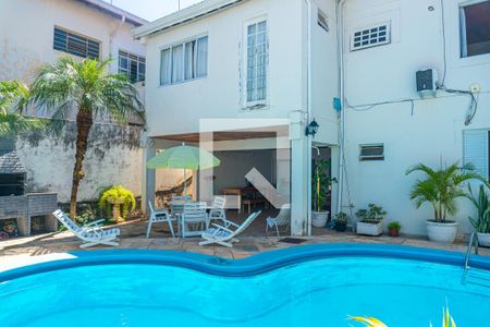 Casa à venda com 380m², 4 quartos e 4 vagasPiscina