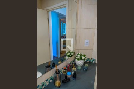 Casa à venda com 380m², 4 quartos e 4 vagasBanheiro Social