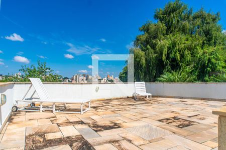 Casa à venda com 380m², 4 quartos e 4 vagasPiscina