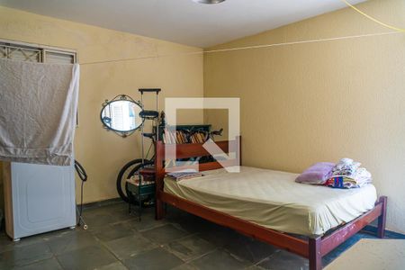 Casa à venda com 380m², 4 quartos e 4 vagasQuarto de Serviço