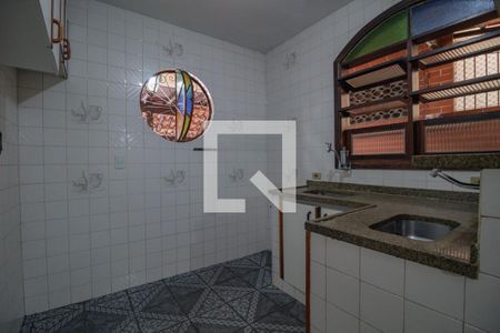 Casa à venda com 179m², 2 quartos e 5 vagasCozinha 
