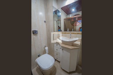 Casa à venda com 179m², 2 quartos e 5 vagasBanheiro 2