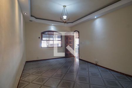 Casa à venda com 179m², 2 quartos e 5 vagasSala 
