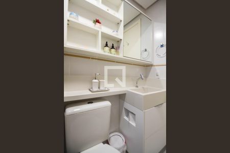 Apartamento à venda com 56m², 2 quartos e 1 vaga Apartamento à venda com 56m², 2 quartos e 1 vagaBanheiro