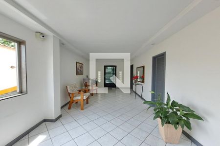 Apartamento à venda com 120m², 2 quartos e 2 vagas Apartamento à venda com 120m², 2 quartos e 2 vagasHall social