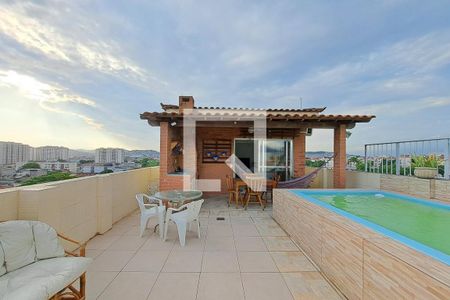 Apartamento à venda com 120m², 2 quartos e 2 vagas Apartamento à venda com 120m², 2 quartos e 2 vagasCobertura