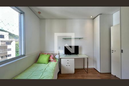 Apartamento à venda com 320m², 4 quartos e 4 vagasQuarto