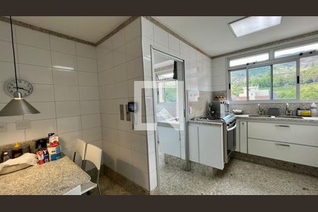 Apartamento à venda com 320m², 4 quartos e 4 vagasCozinha