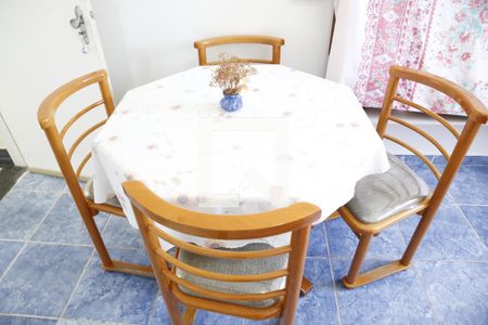 Sala de apartamento para alugar com 1 quarto, 45m² em Nova Mirim, Praia Grande