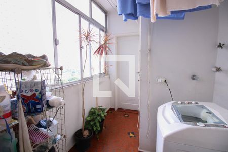 Apartamento à venda com 114m², 3 quartos e 1 vagaÁrea de Serviço