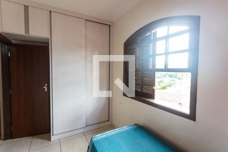 Casa à venda com 162m², 5 quartos e 3 vagasQuarto 3