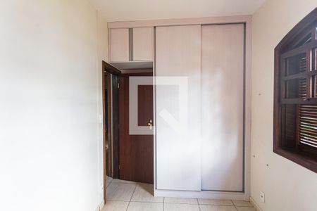 Casa à venda com 162m², 5 quartos e 3 vagasQuarto 3