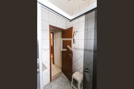 Casa à venda com 162m², 5 quartos e 3 vagasBanheiro 