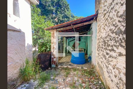 Casa à venda com 130m², 3 quartos e 2 vagas Casa à venda com 130m², 3 quartos e 2 vagasÁrea externa