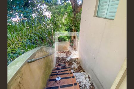 Casa à venda com 130m², 3 quartos e 2 vagas Casa à venda com 130m², 3 quartos e 2 vagasÁrea externa