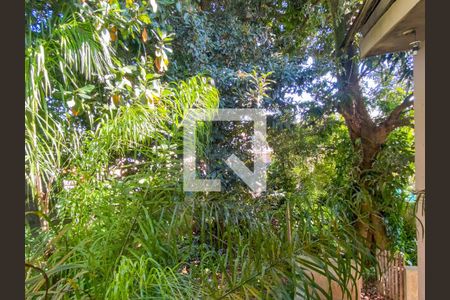 Casa à venda com 130m², 3 quartos e 2 vagas Casa à venda com 130m², 3 quartos e 2 vagasÁrea externa