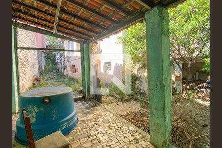 Casa à venda com 130m², 3 quartos e 2 vagas Casa à venda com 130m², 3 quartos e 2 vagasÁrea externa