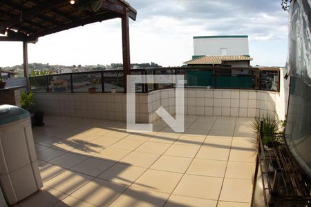 Apartamento à venda com 230m², 4 quartos e 1 vagaCOBERTURA