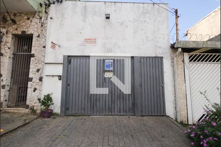 Casa à venda com 255m², 4 quartos e 4 vagasFachada