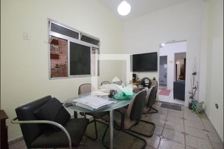 Casa à venda com 255m², 4 quartos e 4 vagasCopa